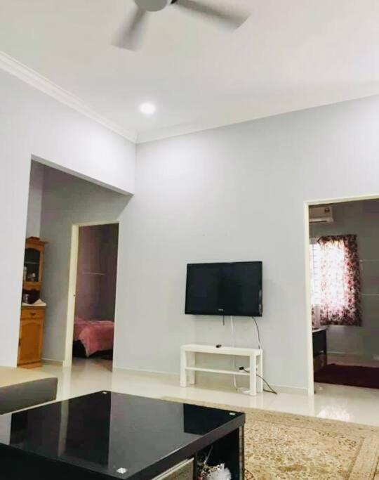 Kundang Villa @ Tasik Biru - 3 Bedrooms Bungalow Раванг Экстерьер фото